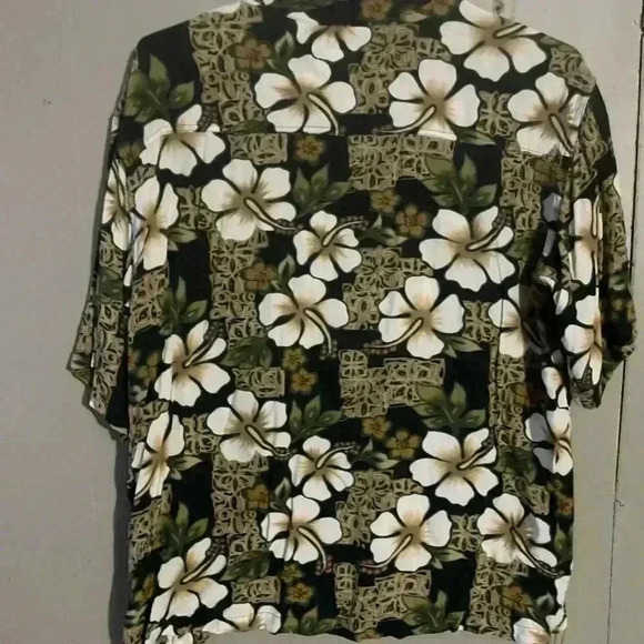 Cristal Sands Men’s XL Gold Rayon Hawaiian Shirt - Picture 3 of 3